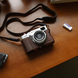 Custodia Rigida Universale Per Fotocamera Compatta Con Cinturino Regolabile - Nero