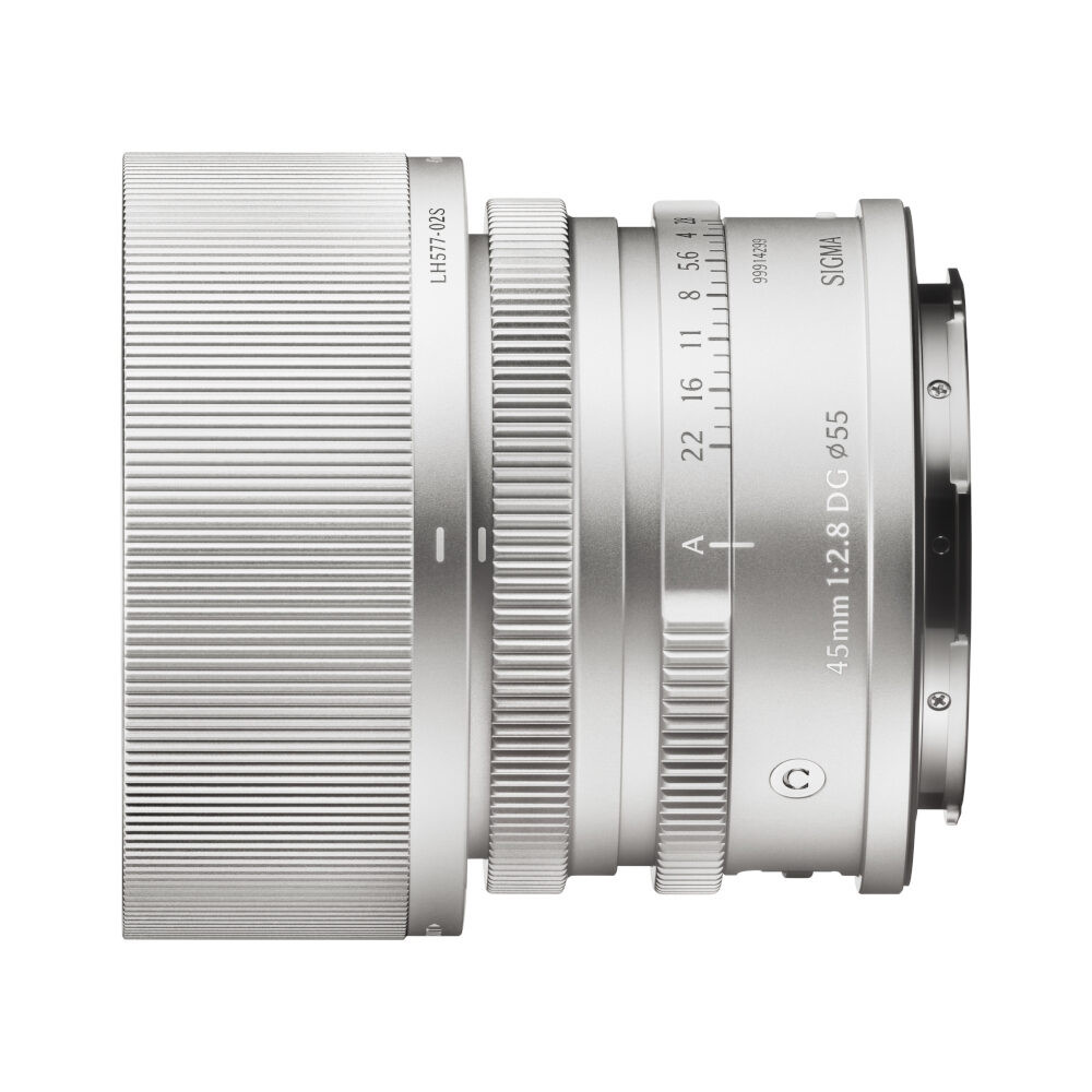 Sigma 45mm f/2.8 DG Contemporary L-Mount Silver