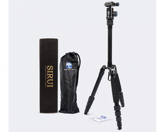 Sirui Treppiede Traveler 5A+Testa Sfera 3T35