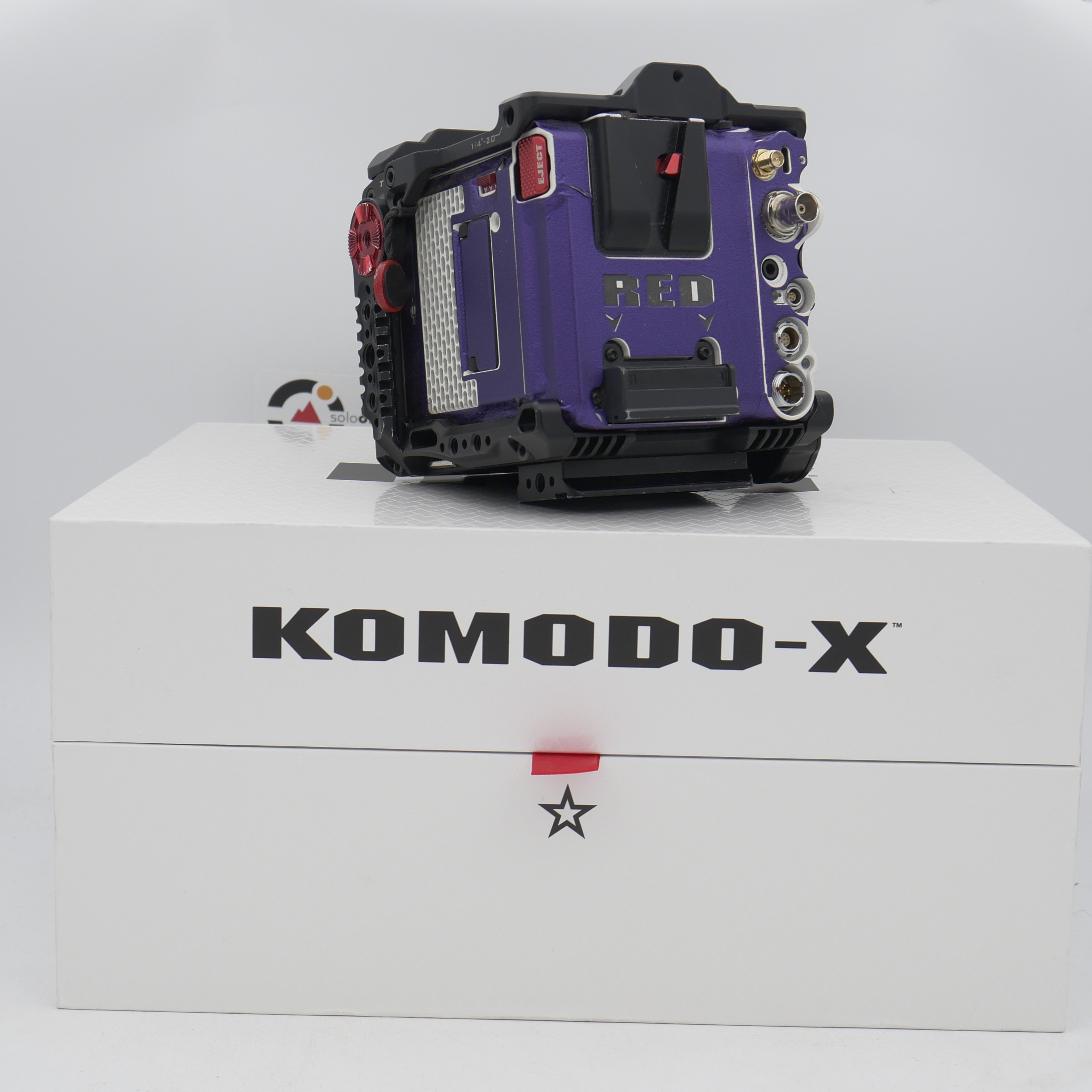 Red Komodo X Canon RF White Usata