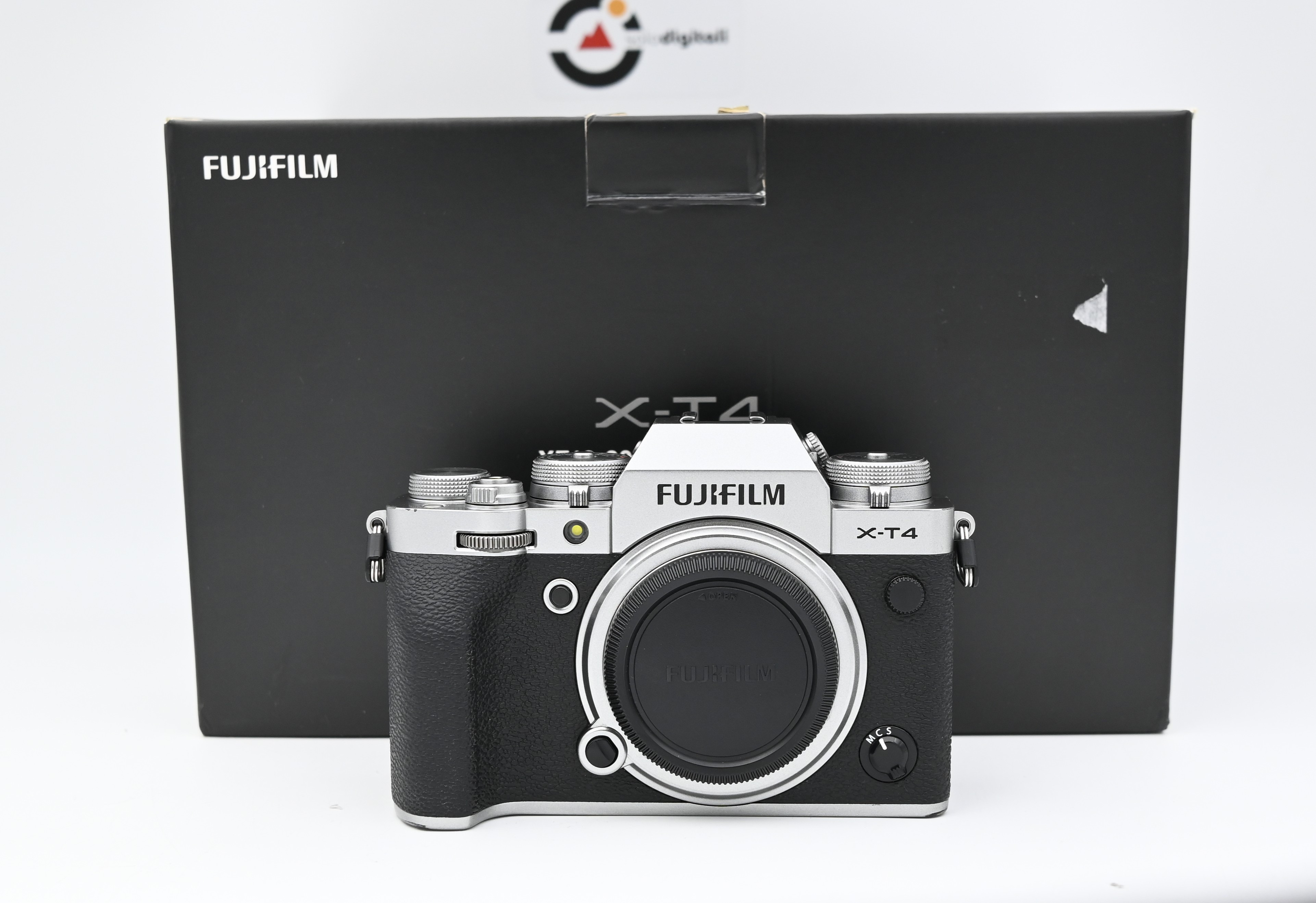 Fujifilm X-T4 Body Usata 20.860 Scatti