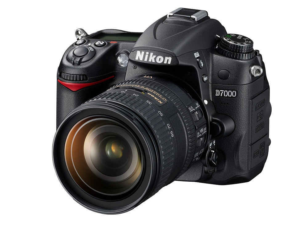 NIKON D7000 Kit 16-85 VR Usata 21.776 Scatti