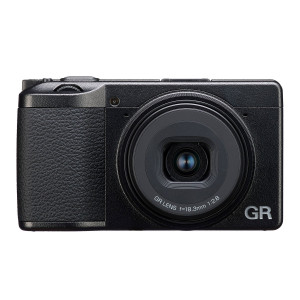 Ricoh GR III HDF Nera Fowa 8109 Scatti