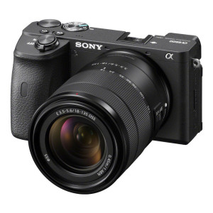 Fotocamera mirrorless Sony Alpha A6600 + 18-135mm