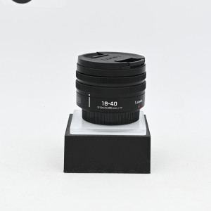 Panasonic Lumix S 18-40 f4.5-6.3 Pari al nuovo