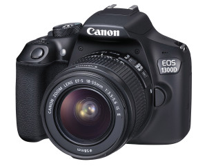Canon EOS 1300D Kit + EF-S 18-55 DC III Usata